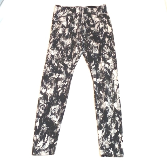 Women's Nike Leggings Sz S Black Pattern Just Do It Splatter Workout Sport Fun - Picture 1 of 12